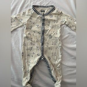 Cute dog footies 0-6m lightly used